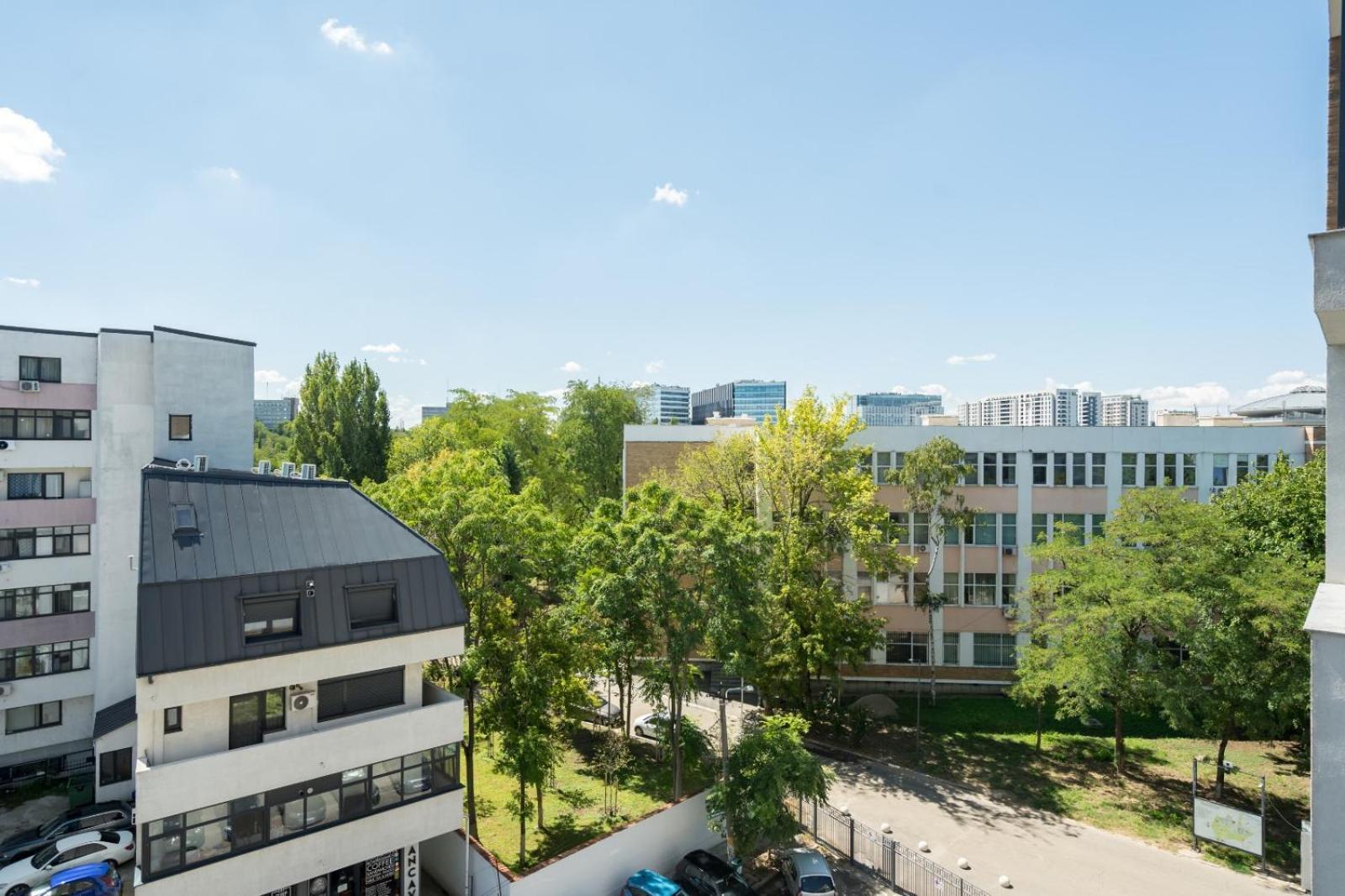 A Home Away - Politehnica Park Бухарест Екстер'єр фото