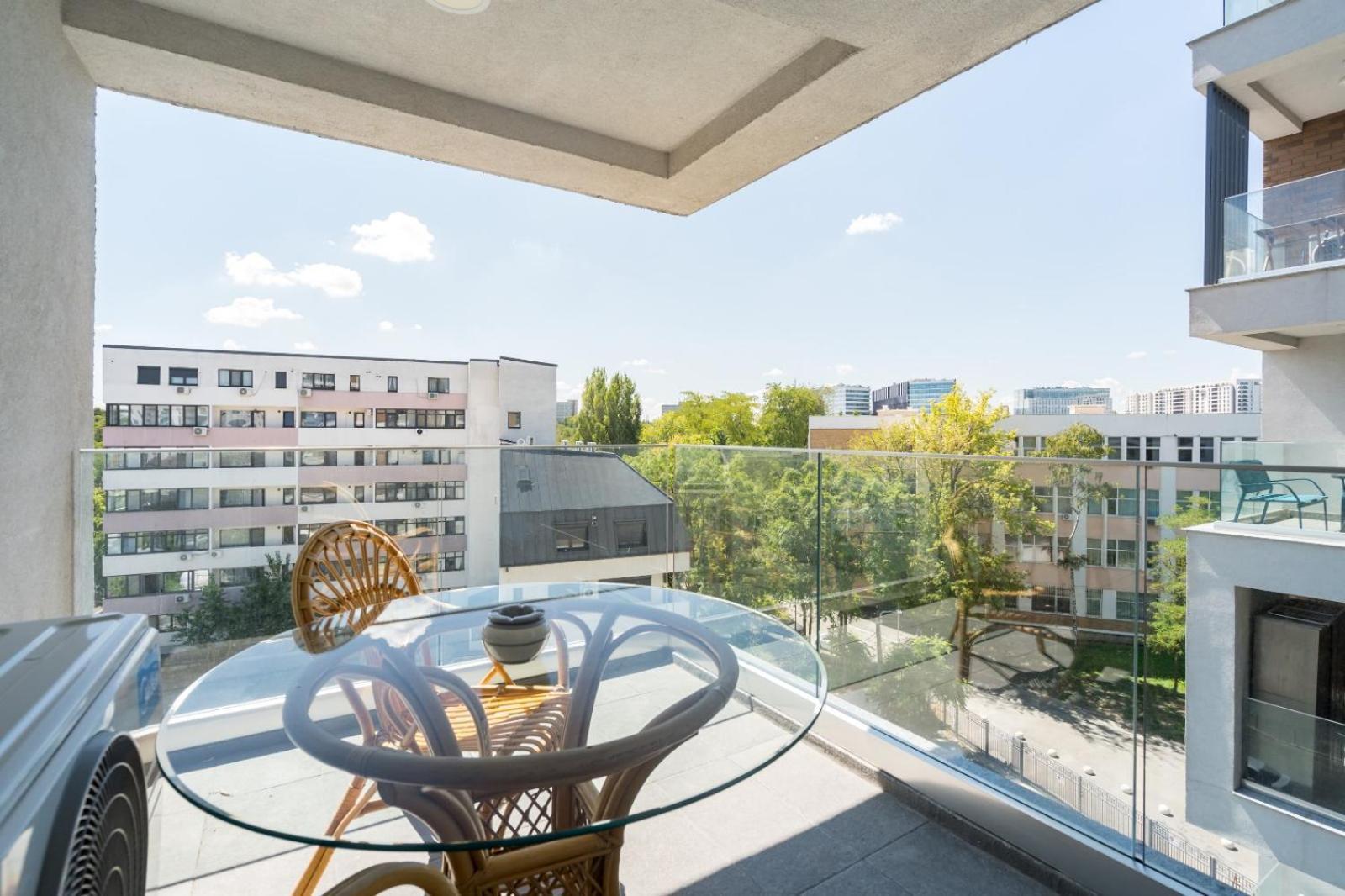 A Home Away - Politehnica Park Бухарест Екстер'єр фото